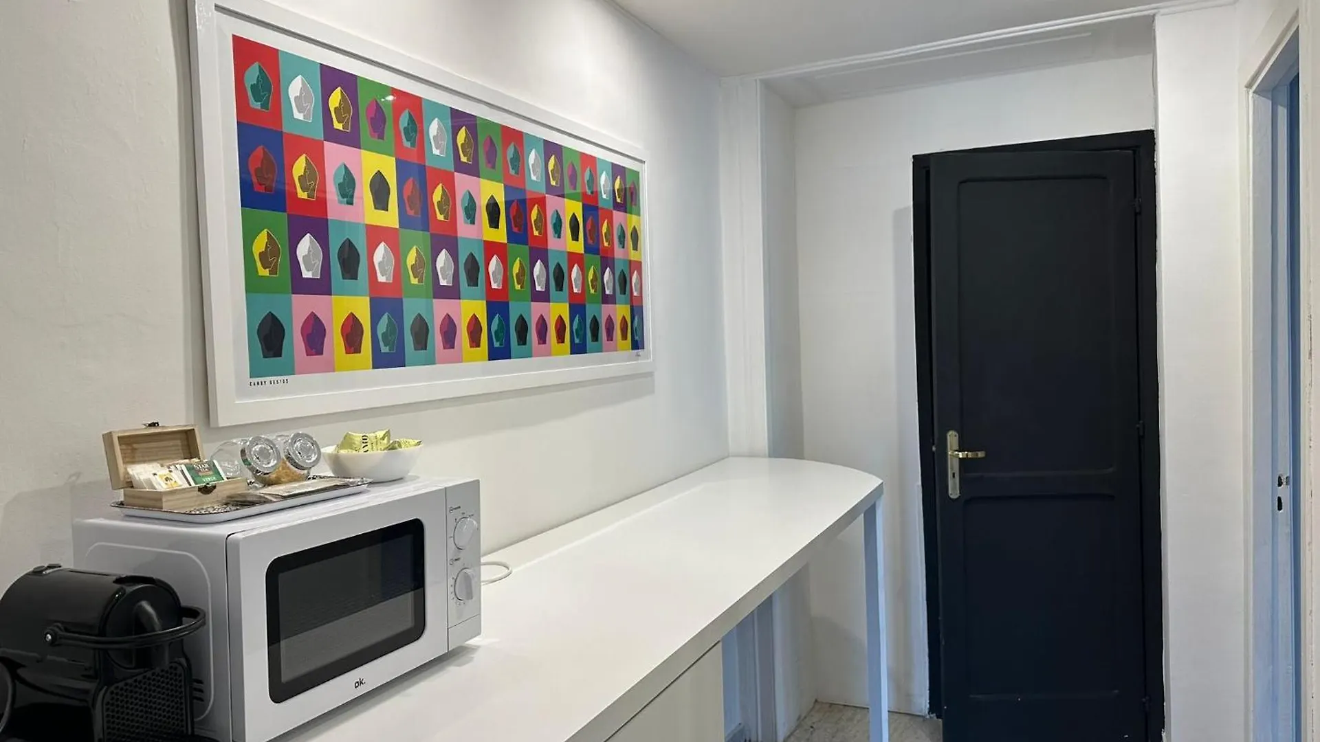 Habitatio Mercatorum Guesthouse - Ls Accommodations contacts